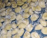 Foto del paso 3 de la receta: Ñoquis con salsa