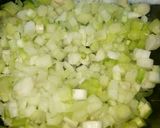 Hình bước làm 4 của món Hoành Thánh Tôm Thịt