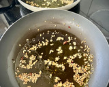 Foto del paso 2 de la receta: Bacalao en salsa verde