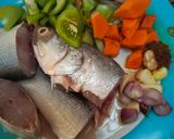 Foto langkah ke 1 dari resep Ikan Kuah Kuning.