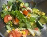 Foto langkah ke 4 dari resep Mexican Avocado tomato salad ala fe.