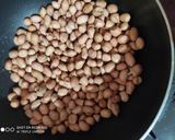 A picture of step 1 of Peanut laddu.