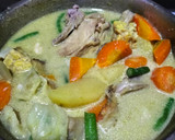 Foto langkah ke 4 dari resep Kare Ayam dan Sayuran.
