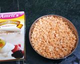 A picture of step 1 of Masoor custard halwa.