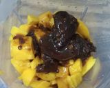 Foto del paso 1 de la receta: Pescado con salsa de mango chipotle y espinacas