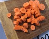 Une image de l'étape 4 de Pommes de terre, carottes et navets marteaux fruités.