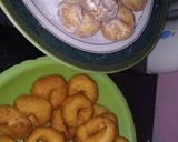 Foto langkah ke 2 dari resep Donat gula tepung.