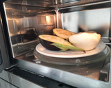 Foto del paso 5 de la receta: Berenjenas rellenas de sobras