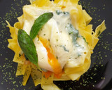 Foto del paso 6 de la receta: Nidos de pasta con espinacas y huevo poché