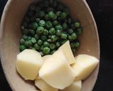 A picture of step 4 of Keema Aloo Matar.