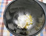 A picture of step 5 of Easter Cupcakes.