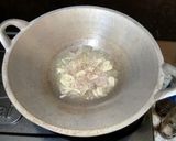 Foto langkah ke 4 dari resep Ayam Terong Tumis Kecap.
