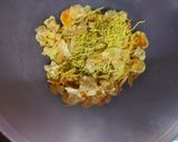 A picture of step 1 of Bhel Puri.