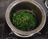 મેથીની લોટ વાળી ભાજી (Methi Besan Shak Recipe In Gujarati) રેસીપી સ્ટેપ1ફોટો