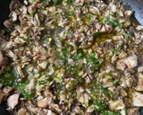 Foto del paso 4 de la receta: Champiñones 🍄 rellenos de verduras 🍅