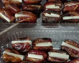 Foto langkah ke 5 dari resep Kurma cokelat keju pake cokelat putih.