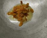 A picture of step 4 of Paneer in White Gravy.