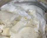 Gambar langkah 11 resipi Creamy Vanilla Butter Cake (Cream Cheese Frosting).