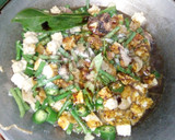 Foto langkah ke 4 dari resep Oseng Mercon K2(kacang kikil).