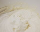 Foto del paso 4 de la receta: Crema de chantilly de vainilla 🍦