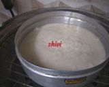 A picture of step 4 of Rabri Rose flavour cake.