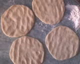 Foto del paso 2 de la receta: Pizza casera sin horno súper rápida y fácil