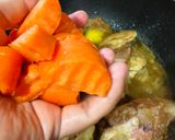 Gambar langkah 3 resipi Ayam Kurma Telur Rebus.
