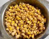 A picture of step 2 of Crispy corn chaat.