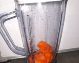 A picture of step 2 of Papaya Shake.