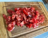 Une image de l'étape 5 de Salade de crevettes sauvages aux tomates, coriandre et citron.