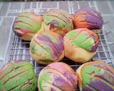 Foto langkah ke 7 dari resep Unicorn Bun.