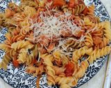 Görög csirkés tészta/Kota Kapama recept fázis 6 fotója