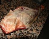 Foto del paso 1 de la receta: Cordero patagonico al malbec con verduras y hongos de pino