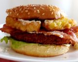 A picture of step 7 of My Big Chicken Burger with Bacon and Hashbrowns #Lunch#Mainmeal.