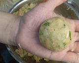 A picture of step 4 of Spicy chicken Cheesy balls (extra cheesy).