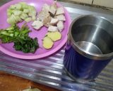 Foto langkah ke 2 dari resep Sayur Oyong Ayam.