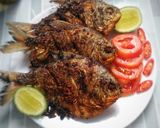 Foto langkah ke 6 dari resep Ikan bawal goreng, sambel kecap.