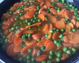 Foto del paso 2 de la receta: Pelotas con menestra de verdura al vino blanco