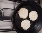 Foto del paso 2 de la receta: Arepas de Premezcla con Ensalada 🥗🫓🥗🫓