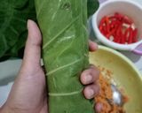 Foto langkah ke 2 dari resep Buntil Daun Talas.