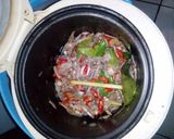Foto langkah ke 1 dari resep Nasi Luwet Ala Anak Kosan.