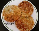 A picture of step 4 of Poha Pancakes with Curry leaves Chutney.