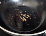 A picture of step 1 of Aloo posto.