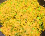 A picture of step 11 of Methi matar malai restaurant style.