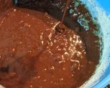 A picture of step 4 of Walnut brownie cake.