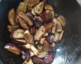 दहीतल्या वांग्याची सात्विक भाजी (dahi wangi bhaji recipe in marathi) रेसिपी स्टेप 2 फोटो