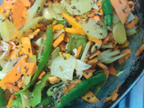 कच्ची हल्दी आंवला और लहसुन की सब्जी(kachchi haldi aur lahsun ki sabzi recipe in Hindi)
