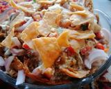 A picture of step 8 of Samosa chaat.