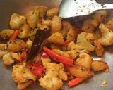 A picture of step 2 of Aloo Gobi Matar.
