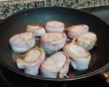 Foto del paso 5 de la receta Medallones de Solomillo de Cerdo con Bacon, Queso Emmental, reducción de Vino blanco y Aceitunas